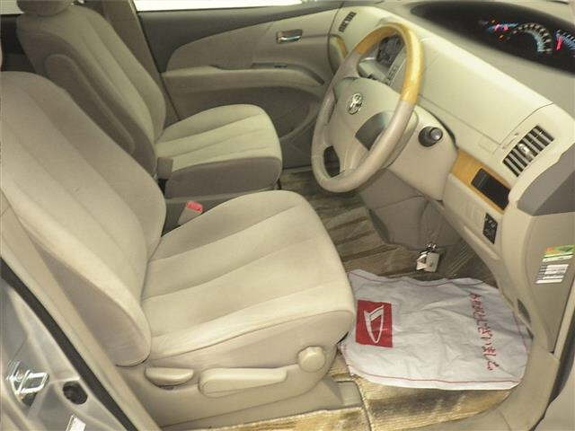 TOYOTA ESTIMA 2008