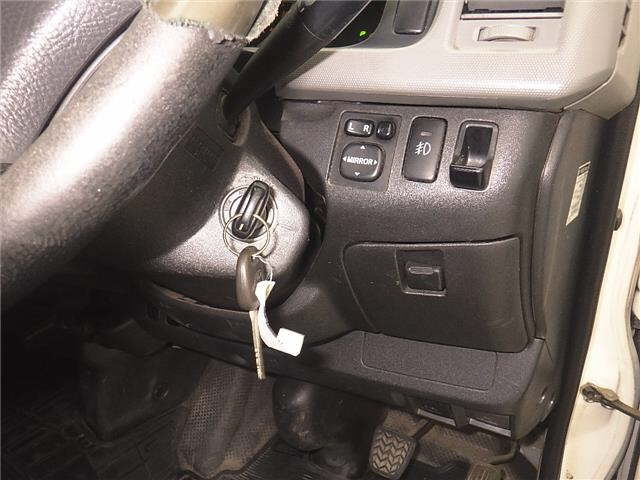 TOYOTA HIACE VAN 2013