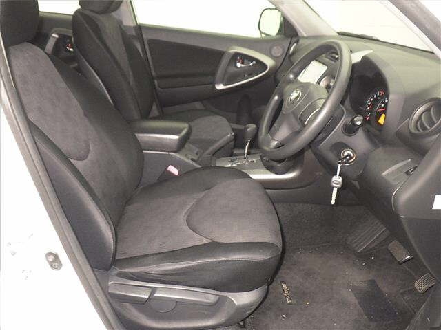 TOYOTA RAV4 2009