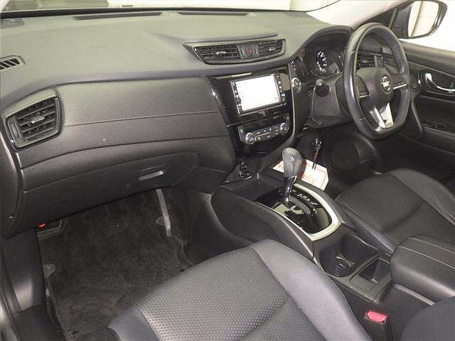 NISSAN X-TRAIL 2019