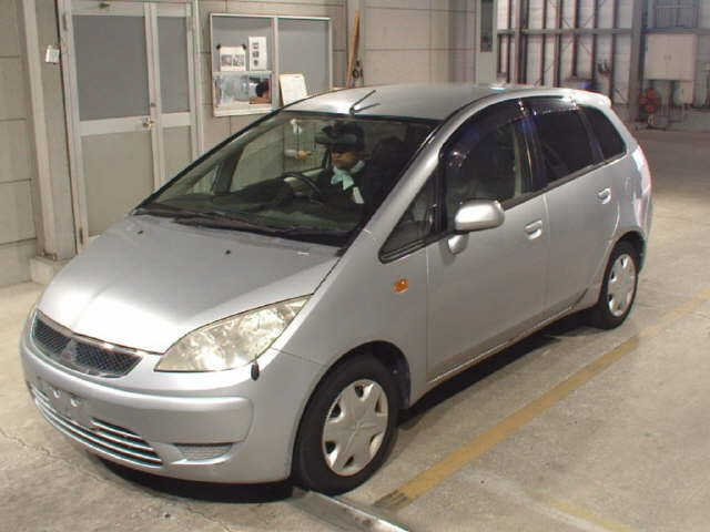 MITSUBISHI COLT PLUS 2010