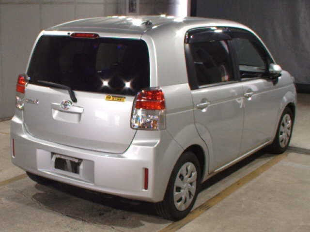 TOYOTA SPADE 2016