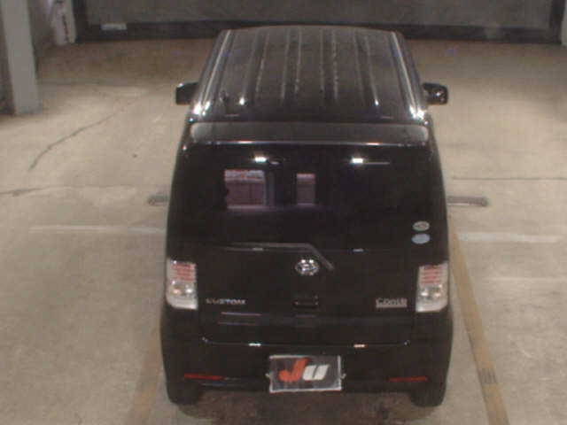 DAIHATSU MOVE CONTE 2011