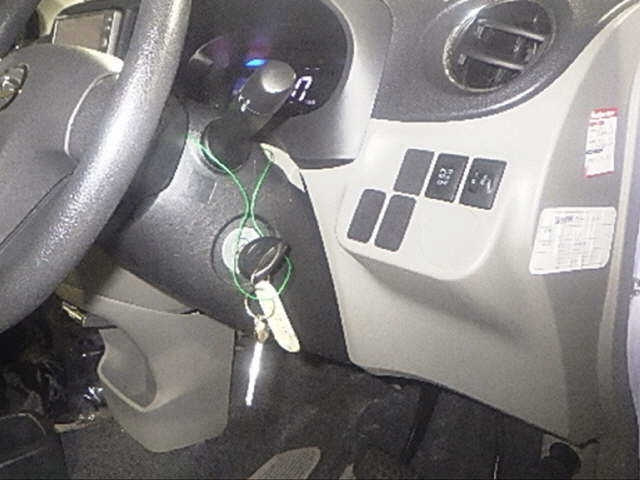 DAIHATSU MIRA E S 2012