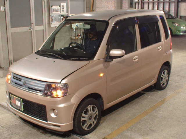 MITSUBISHI TOPPO 2009