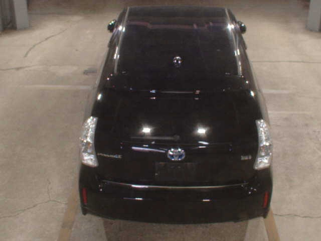 TOYOTA PRIUS ALPHA 2012