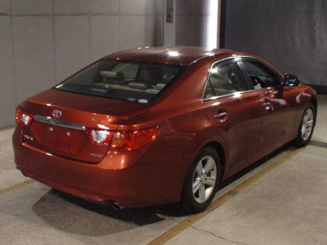 TOYOTA MARK X 2010
