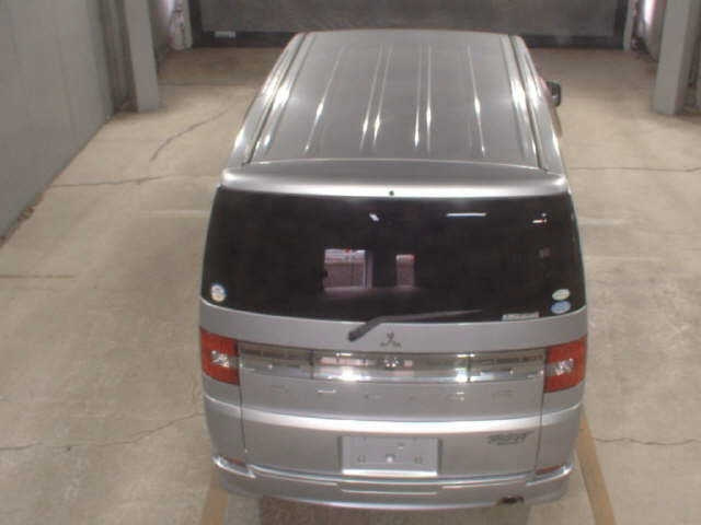 MITSUBISHI DELICA D5 2010