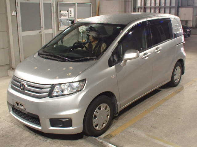 HONDA FREED 2011