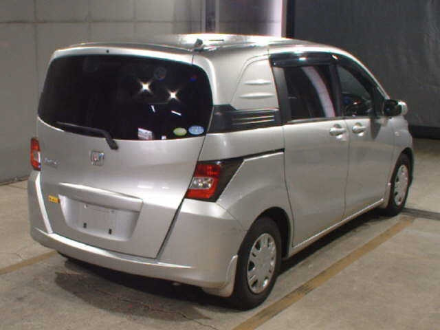 HONDA FREED 2011