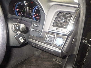 TOYOTA CROWN 2013
