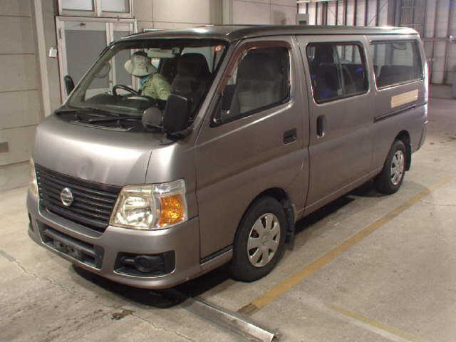 NISSAN CARAVAN 2010