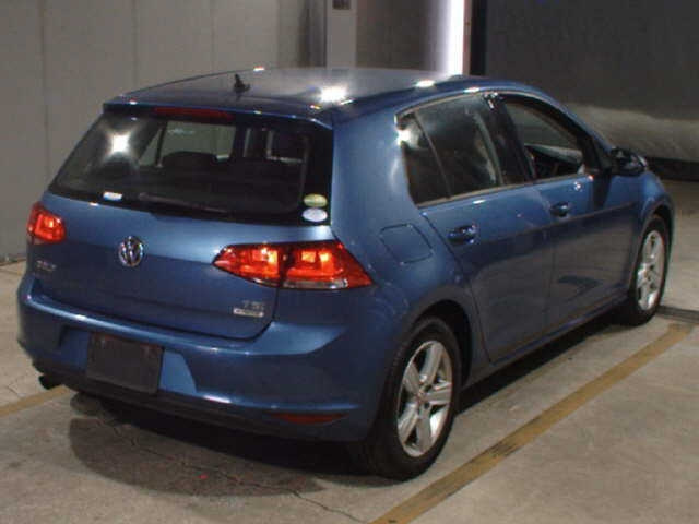VOLKSWAGEN GOLF 2015