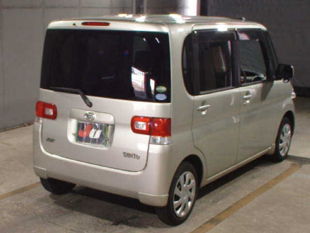 DAIHATSU TANTO 2012