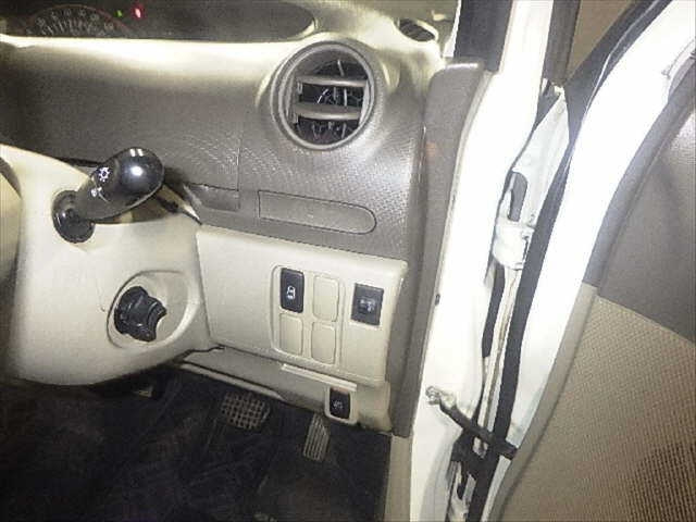 DAIHATSU TANTO 2011