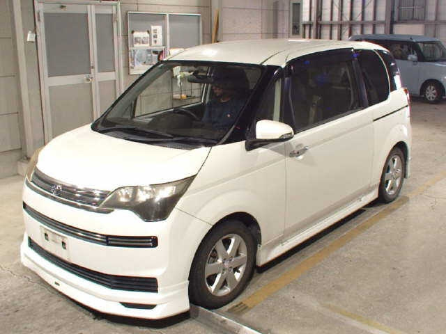 TOYOTA SPADE 2012