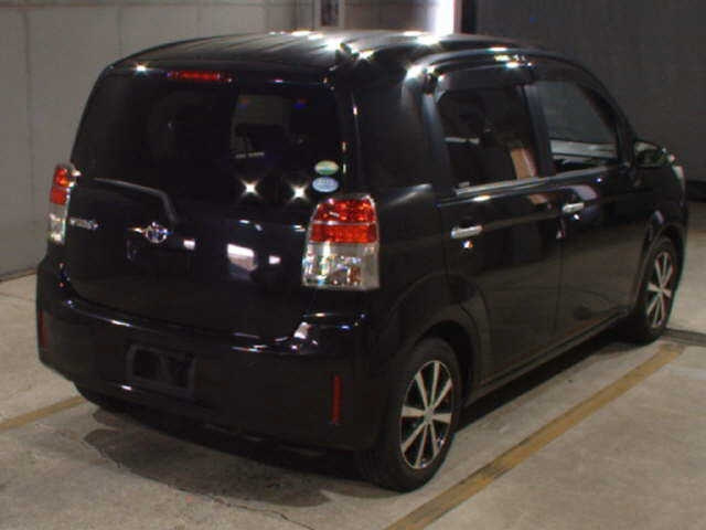 TOYOTA SPADE 2012