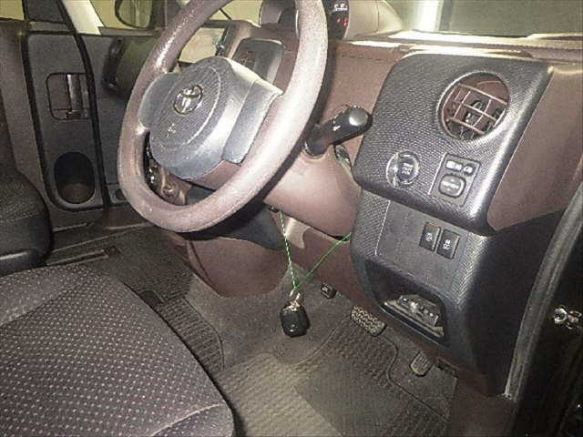 TOYOTA SPADE 2012
