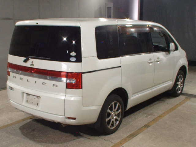 MITSUBISHI DELICA D5 2008