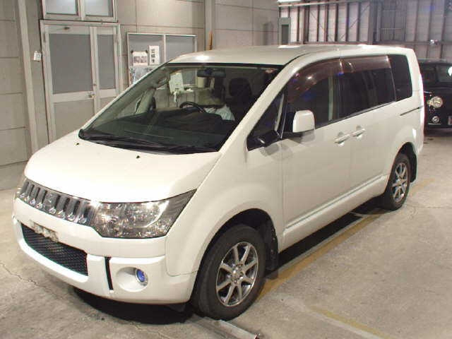 MITSUBISHI DELICA D5 2008