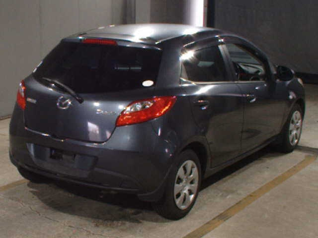 MAZDA DEMIO 2010