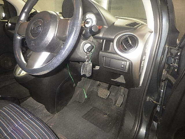 MAZDA DEMIO 2010