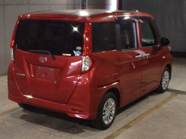 TOYOTA ROOMY 2017