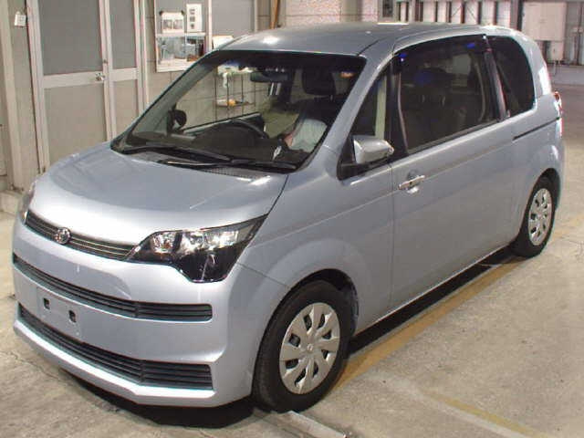 TOYOTA SPADE 2013