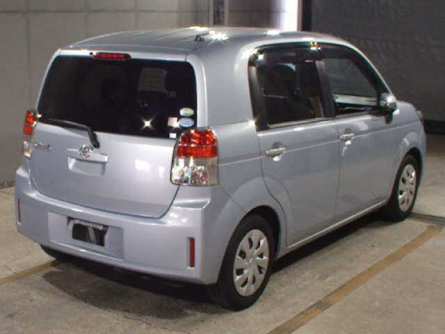 TOYOTA SPADE 2013