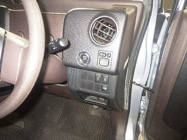 TOYOTA SPADE 2013