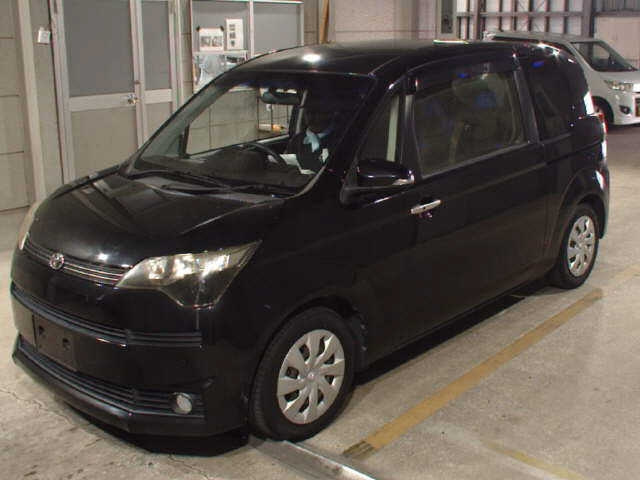 TOYOTA SPADE 2013