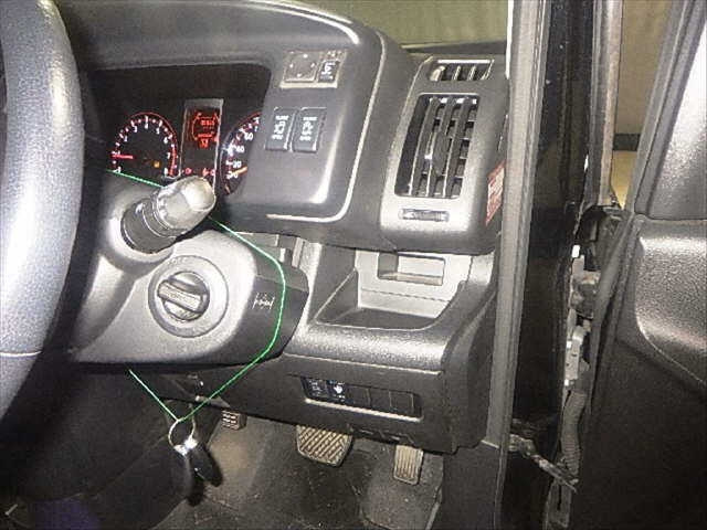 NISSAN SERENA 2010