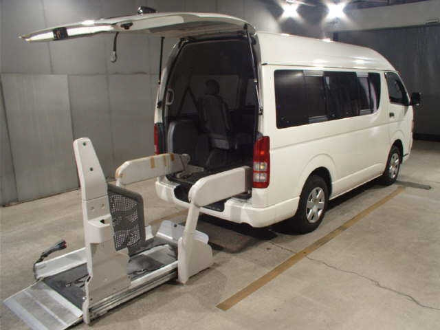 TOYOTA HIACE VAN 2008