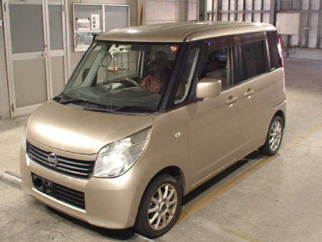 NISSAN ROOX 2010