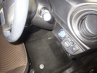 TOYOTA AQUA 2012