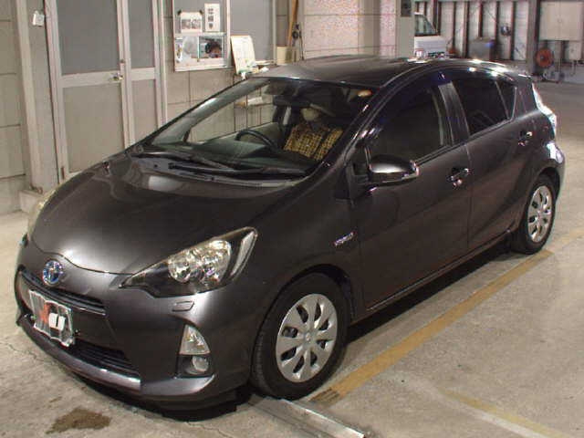 TOYOTA AQUA 2012