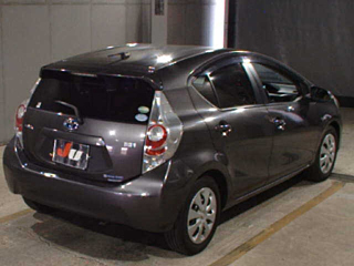 TOYOTA AQUA 2012
