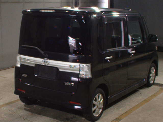 DAIHATSU TANTO 2013