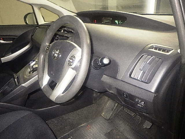 TOYOTA PRIUS 2014