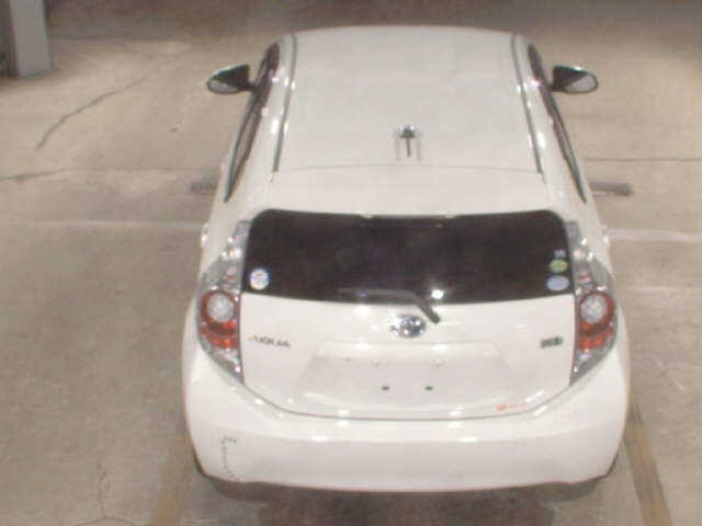 TOYOTA AQUA 2013