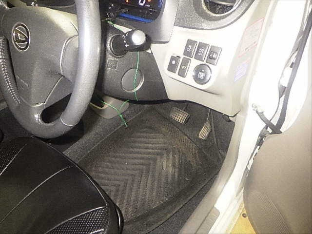 DAIHATSU MIRA E S 2012