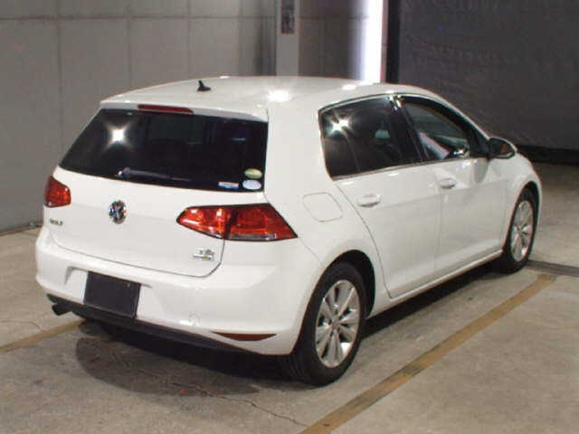 VOLKSWAGEN GOLF 2016