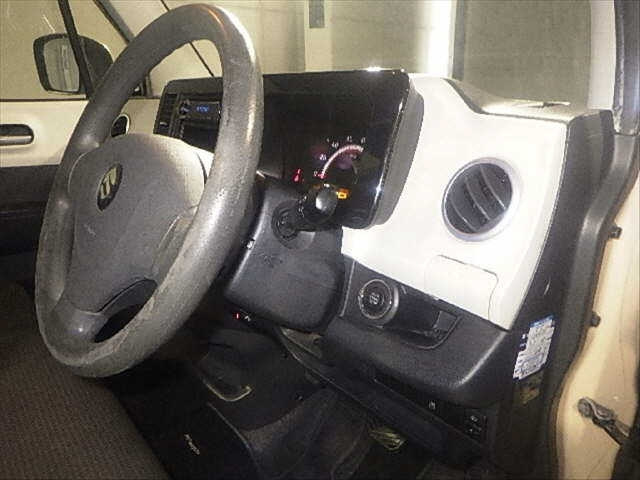 SUZUKI MRWAGON 2013