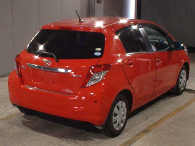 TOYOTA VITZ 2011