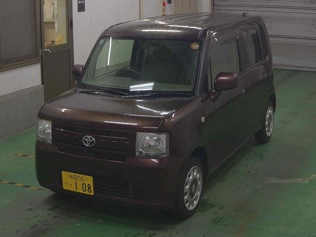 TOYOTA PIXIS SPACE 2016