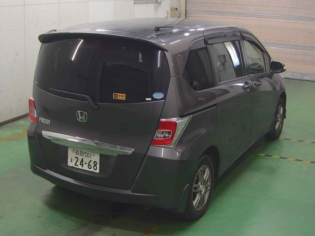 HONDA FREED 2015