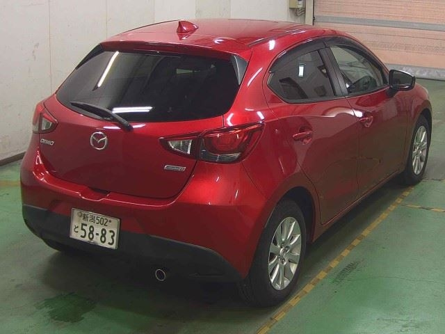 MAZDA DEMIO 2016