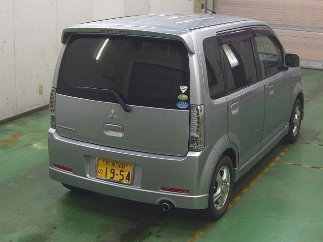 MITSUBISHI EK SPORTS 2011