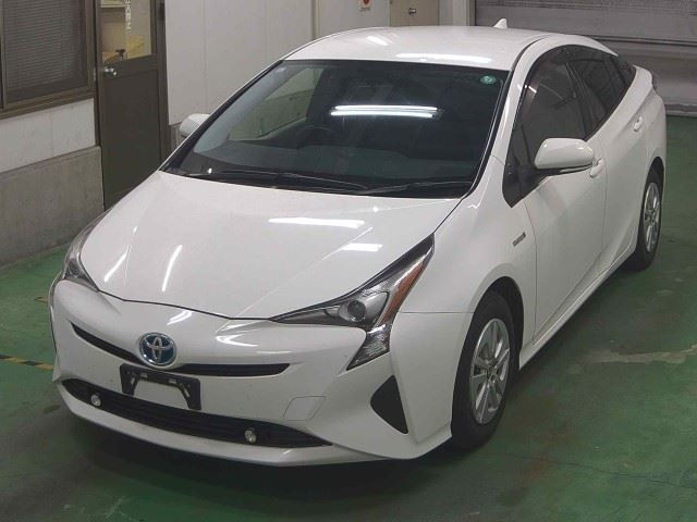 TOYOTA PRIUS 2017