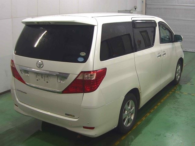 TOYOTA ALPHARD 2009